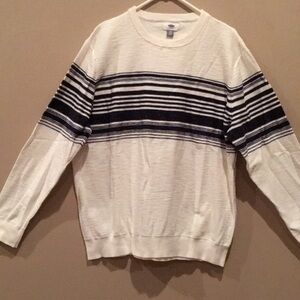 Old Navy Men’s Long Sleeve Crewneck Swearshirt. Size XXL. 100% Cotton Blue White